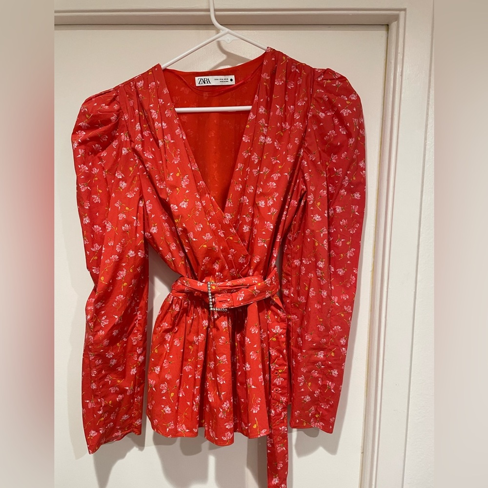 Coral colored puffed sleeve top. Zara!